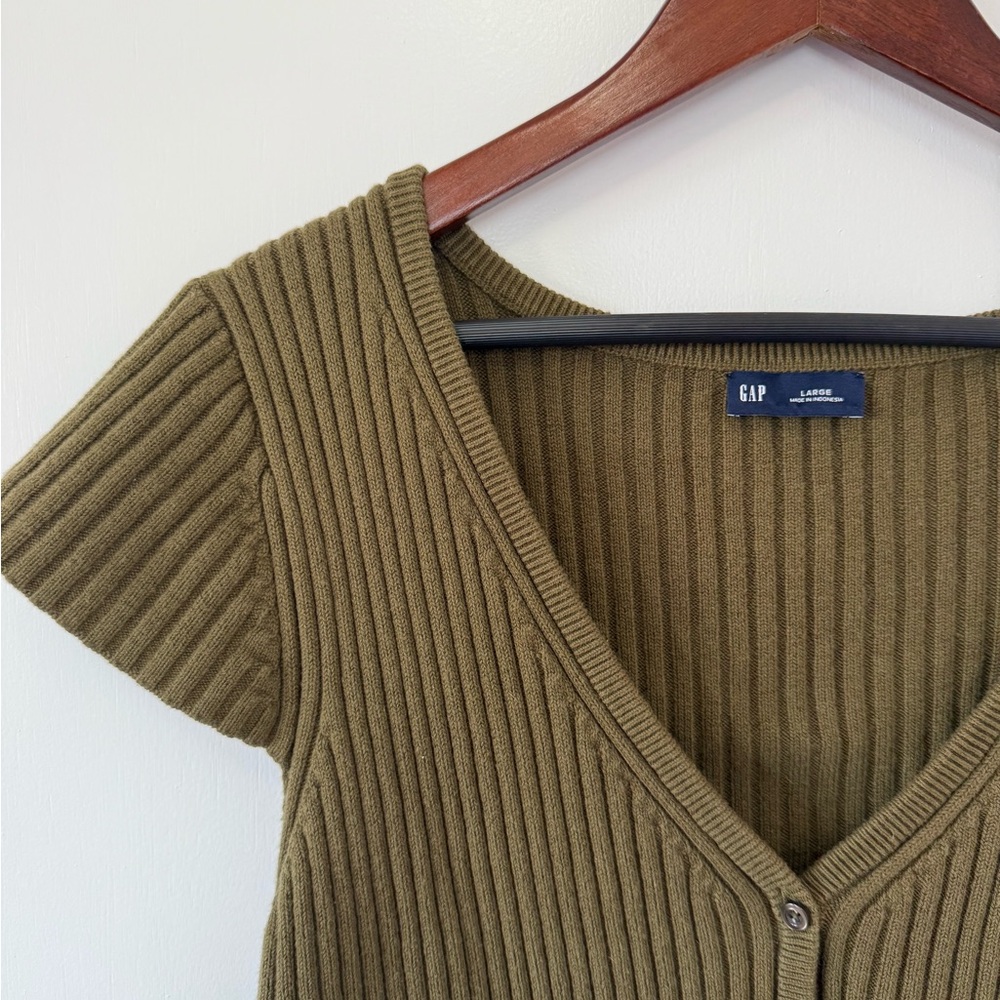 Cropped Ribbed Cardigan Button Front | Soft Stretch Knit Fitted Minimalist - Picture 4 of 5
